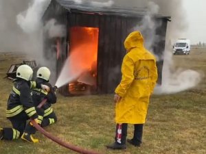 İ̇tfaiye Yangın Tatbikatı Öncesi Prova Yaptı
