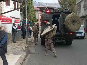 Operasyona Giden Polislere Saldırı: 3 Yaralı
