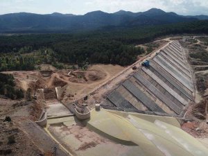 Isparta Yenişarbademli Barajı’nda Çalışmalar Devam Ediyor