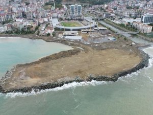Akçaabat Yeni Stadına Kavuşuyor