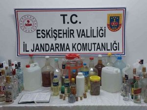 Kaçak İçki Operasyonunda 2 Kişi Veresiye Defteriyle Yakalandı