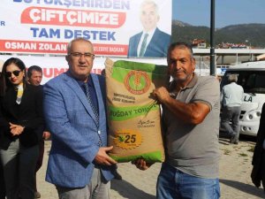 Büyükşehirden Çameli’li Çiftçilere Tohum Desteği