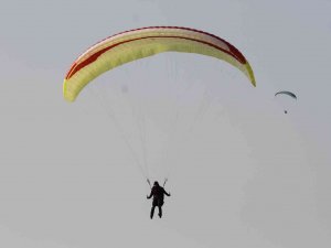 Fethiye’de 22. Uluslararası Ölüdeniz Hava Oyunları Festivali Devam Ediyor