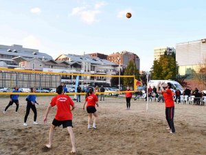 Plaj Voleybolunda Şampiyon “Zeplin” Takımı Oldu