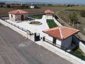 Fatih Sultan Mehmet’in Halası Fatma Sultan’a Ait Türbe, Restorasyon Sonrası Ziyarete Açıldı