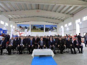 Ağrı’da Çiftçilere Hibe İle Tohum Dağıtımı Yapıldı