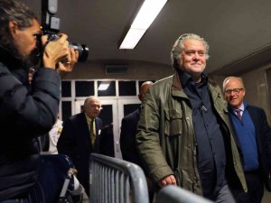 Trump’ın Eski Danışmanına 4 Ay Hapis