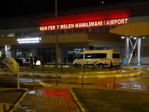 Van’daki Uçuşlara Sağanak Engeli: 5 Sefer İptal Edildi