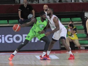 Türkiye Sigorta Basketbol Süper Ligi: Pınar Karşıyaka: 72 - Tofaş: 83