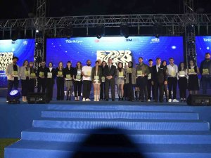 Ezber Bozan Tasarımcılar Ödüllerine Kavuştu