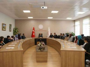 Öğrenciler Yurt Dışı İzlenimlerini Müdür Başyiğit’e Aktardılar