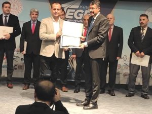 Gediz Altınkent Ortaokulu’na Altın Rozet