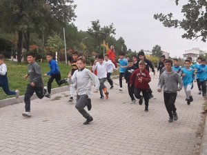 Gediz’de 29 Ekim Cumhuriyet Bayramı Koşusu Düzenlendi
