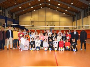 Kaymakam Gençlere Sporun Faydalarını Anlattı