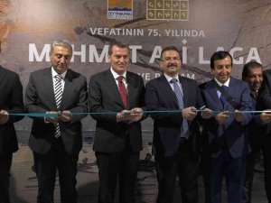 Çanakkale Savaşı’nın Ressamı Mehmet Ali Laga’nın Sergisi Kazlıçeşme Sanat’ta Açıldı