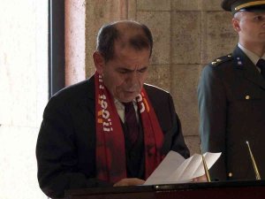 Cumhuriyetin 100. Yılı İçin Galatasaray Yönetiminden Anıtkabir’e Ziyaret