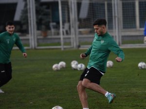 İ̇negölspor Maçı Hazırlıklarını Tamamlayan Bursaspor Kampa Girdi