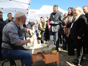 Çavdarhisar Aizanoi Tapınak Alanı’nda Seramik Çalıştayı Düzenlendi