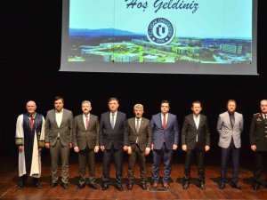 Uşak Üniversitesi Yeni Akademik Yılı Açılış Töreni Gerçekleşti