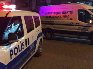 Manisa’da Koca Dehşeti: Cinnet Getiren Koca Karısını Bıçaklayarak Öldürdü
