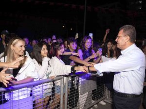Mersin Gençlik Festivali ’Duman Konseri’ İle Sona Erdi