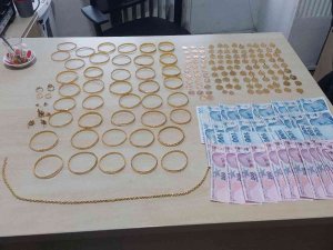 Akrabaları Kiralık Hırsızla 3 Milyonluk Altın Ve Parasını Çaldılar