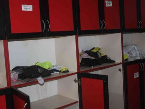 Futbol Okulundan Spor Malzemelerini Çaldılar
