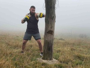 Profesyonel Kick Boksçu Muhammed Dursun, Yaylada Oksijen Depoladı