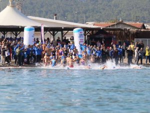 Kulaçlar Cumhuriyetin 100. Yılı İçin Atıldı