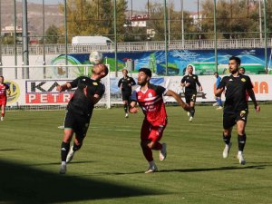 Tff 2. Lig: Sivas Belediyespor: 2 - Esenler Erokspor: 3