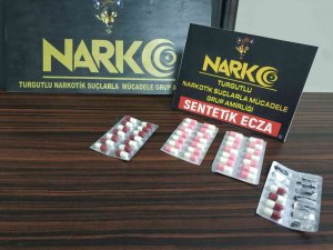 Turgutlu’da İki Eve Uyuşturucu Baskını: 2 Gözaltı