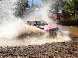 Fethiye’de Off-road Yarışları Nefes Kesti
