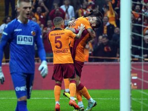 Spor Toto Süper Lig: Galatasaray: 2 - Corendon Alanyaspor: 0 (İ̇lk Yarı)