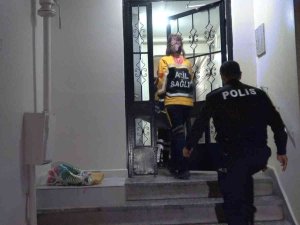 Evinde Tartıştığı Arkadaşı Tarafından Vuruldu