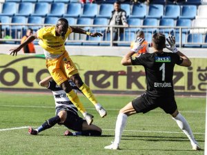 Mame Baba Thiam 2. Golünü Attı