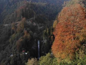 Maral Şelalesi Sonbaharda Doğaseverlerin İlgi Odağı