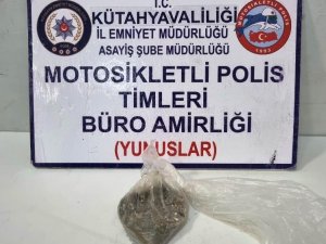 Kütahya’da Bir Şahsın Üzerinde Esrar Bulundu