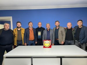 Düzce Trabzonlular Derneğinde Bayrak Değişimi Yaşandı