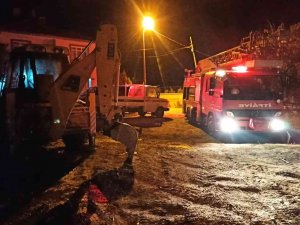 Kırklareli’nde Park Halindeki Kepçe Alev Aldı