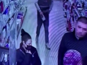 Pendik’te Pes Dedirten Organize Hırsızlık Kamerada