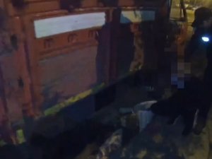 Park Halindeki Kamyondan Yakıt Çalan Şahıs Bekçilere Yakalandı