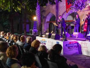 Caz Müziğin Kalbi Kuşadası’nda Attı