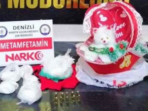 Oyuncak Bebek İçerisinden Uyuşturucu Madde Çıktı