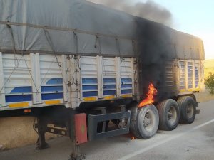 Patlayan Teker Yangına Neden Oldu