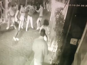 Beyoğlu’nda Silahlı Saldırı Öncesi Meydan Kavgası Kamerada