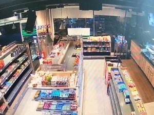 Düzensiz Göçmenleri Bisküvi Kolisi Yakalattı