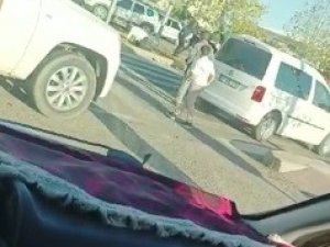 Okul Çıkışı Çatışmanın Ortasında Kaldılar: 1 Ölü, 10 Yaralı