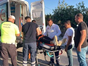 Otomobile Arkadan Çarpan Motosikletin Sürücüsü Yaralandı