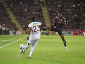 Spor Toto Süper Lig: A. Hatayspor: 0 - Beşiktaş: 1 (İ̇lk Yarı)
