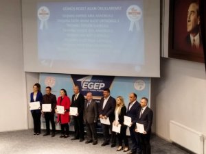 Hisarcık’ta 3 Okula “Gümüş Rozet”